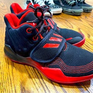 ADIDAS boys 3.5Y shoes